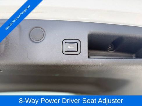 Used 2022 Chevrolet Equinox LT FWD image 28