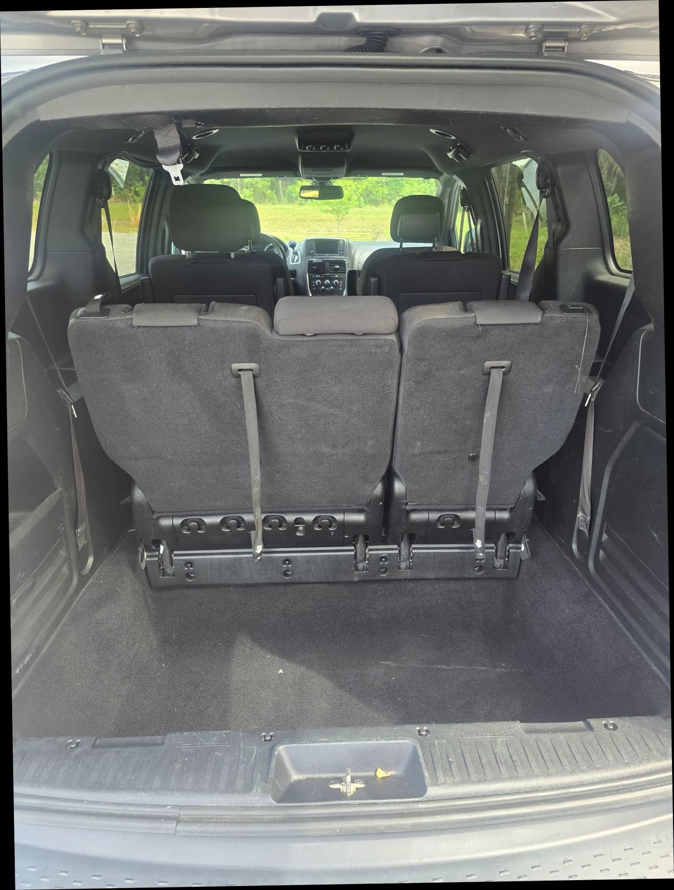 Used 2019 Dodge Grand Caravan SE FWD image 13