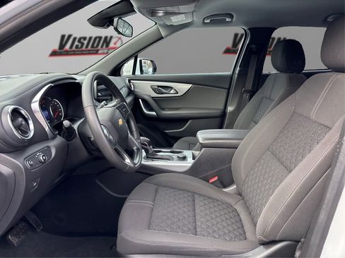 Used 2022 Chevrolet Blazer LT image 9