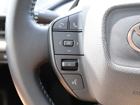Used 2025 Toyota Prius LE FWD image 24