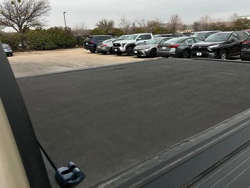 Used 2024 Chevrolet Colorado Z71 w/ Z71 Convenience Package 2 image 14