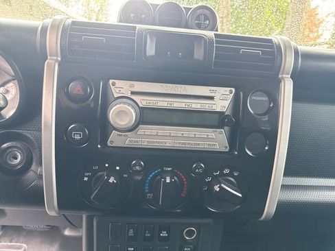 Used 2008 Toyota FJ Cruiser 4WD image 25