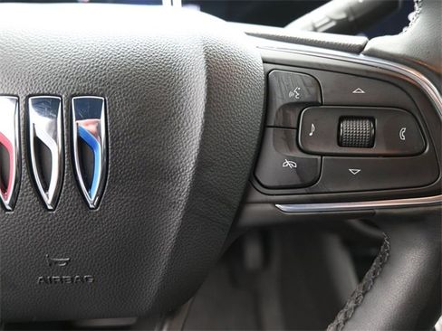 Used 2024 Buick Envista Sport Touring w/ Convenience I Package image 2