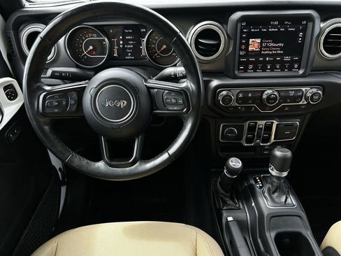 Used 2021 Jeep Gladiator Sport AWD/4WD image 12