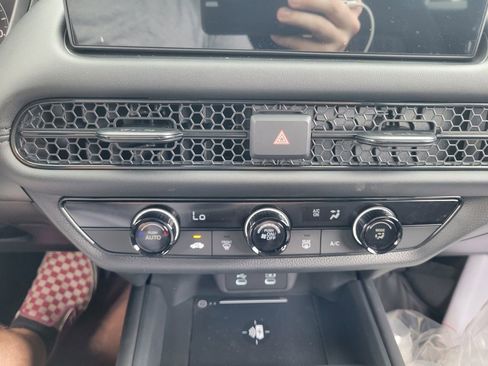 New 2026 Honda HR-V LX image 21