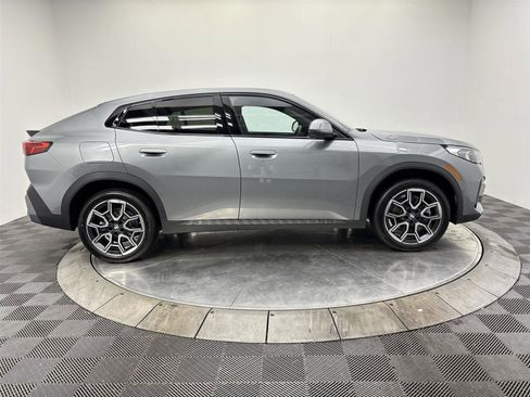 Used 2025 BMW X2 xDrive28i w/ Technology Package image 17