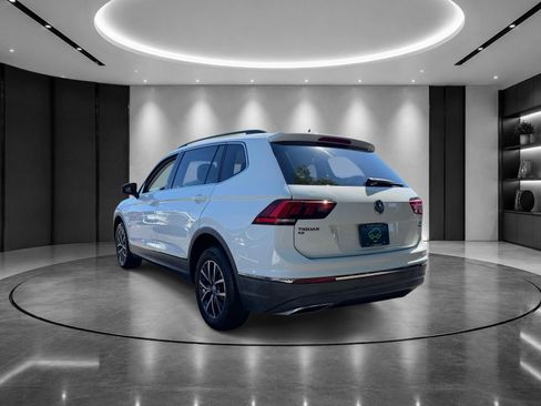 Used 2018 Volkswagen Tiguan SE AWD/4WD image 4