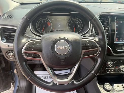 Used 2020 Jeep Cherokee Limited AWD/4WD image 19