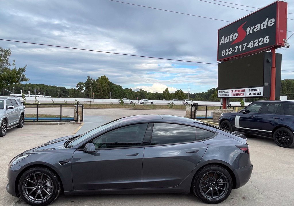 Used 2019 Tesla Model 3 Standard Range RWD image 5
