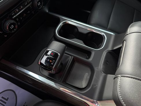 Used 2022 Chevrolet Silverado 1500 LTZ w/ Technology Package RWD image 19