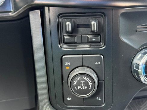 Certified 2022 Ford F150 Platinum w/ Equipment Group 701A High image 28