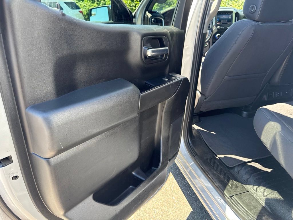 Used 2019 Chevrolet Silverado 1500 LT w/ Convenience Package AWD/4WD image 36