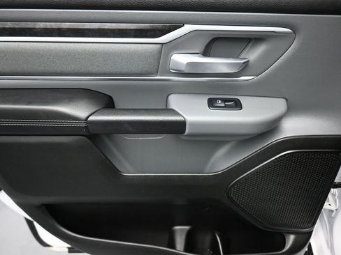 Used 2022 RAM 1500 Big Horn AWD/4WD image 39