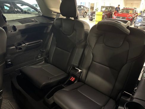 Certified 2025 Volvo XC90 T8 Ultra w/ Protection Package Premier AWD/4WD image 25