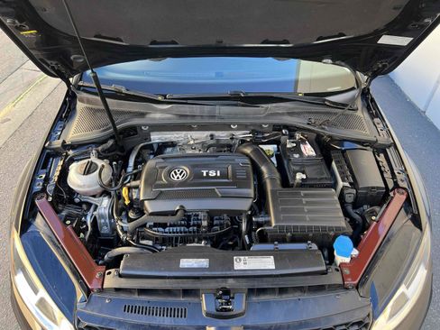 Used 2017 Volkswagen Golf Alltrack SE image 25