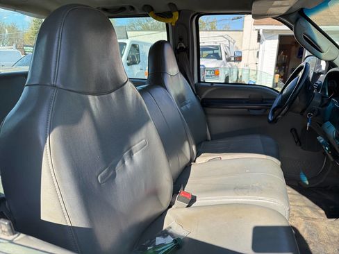Used 2006 Ford F350 XL RWD image 7