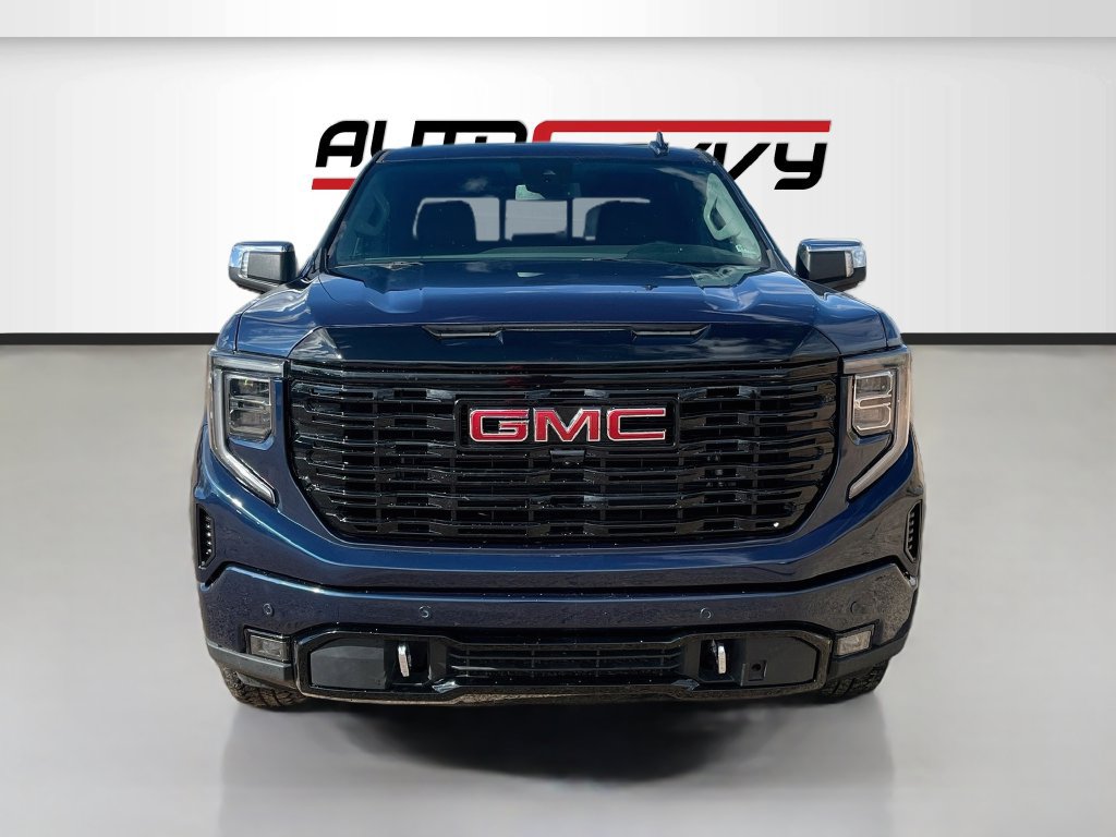 Used 2022 GMC Sierra 1500 Denali AWD/4WD image 2