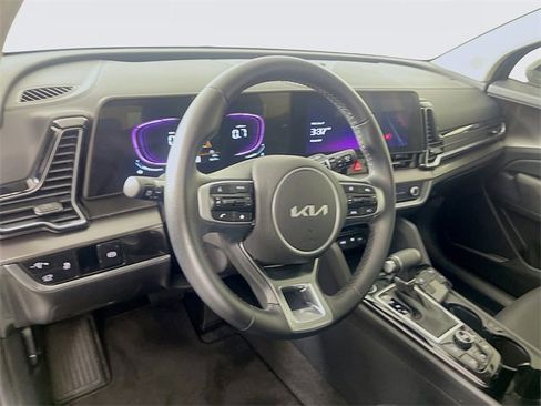 Used 2025 Kia Sportage EX w/ Premium Package image 10