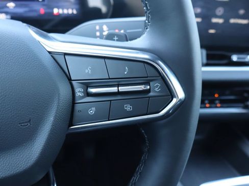 New 2026 Chevrolet Equinox LT AWD/4WD image 9