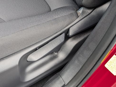 Used 2022 Toyota Corolla LE FWD image 20