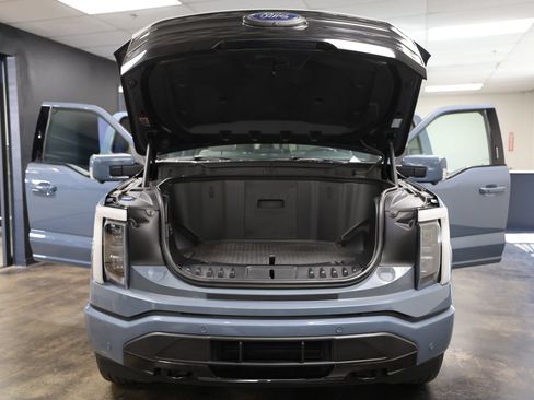 Used 2023 Ford F150 Lightning Platinum AWD/4WD image 60