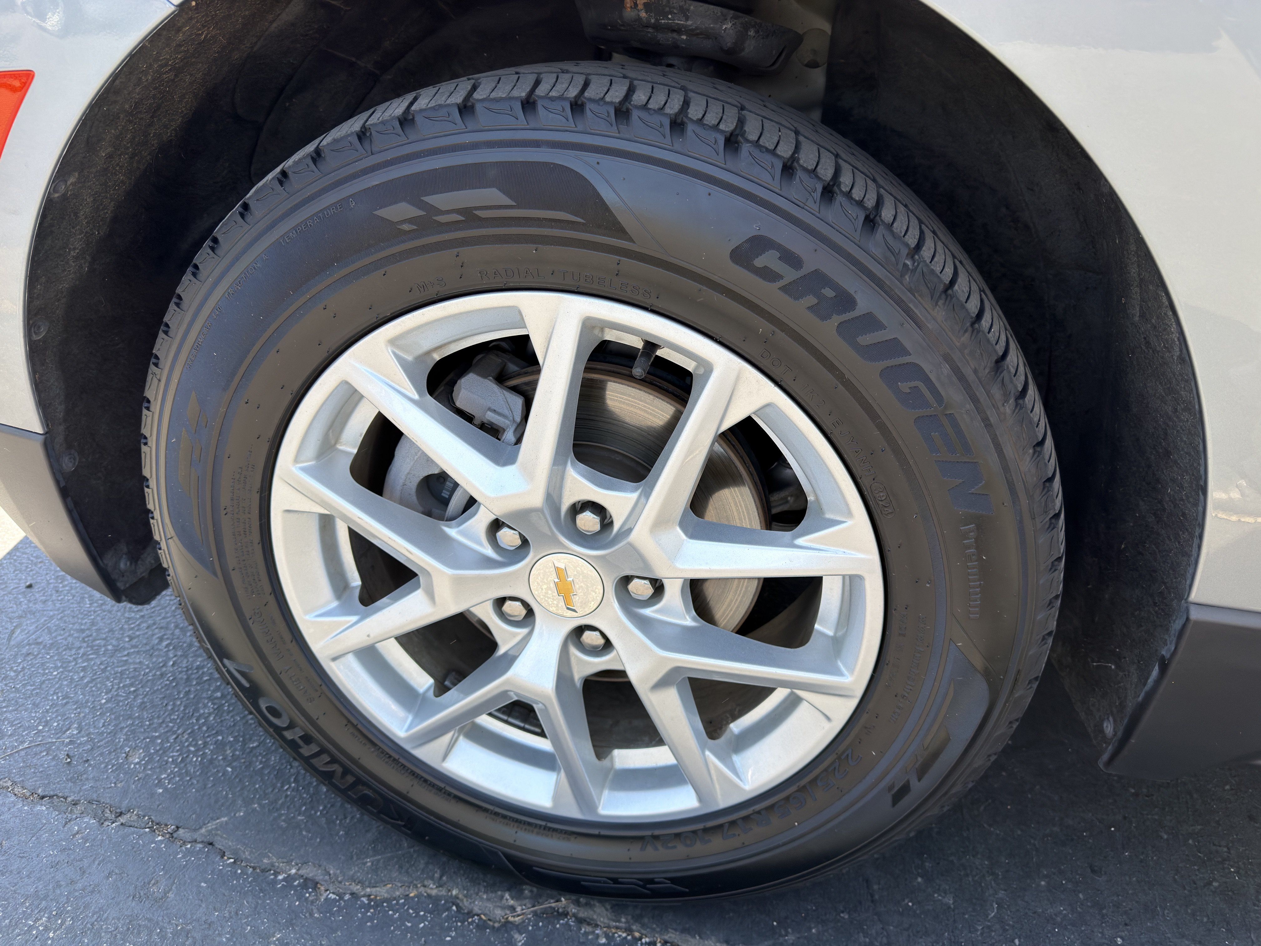 Used 2024 Chevrolet Equinox LT AWD/4WD image 37