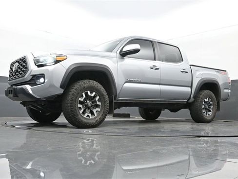 Used 2023 Toyota Tacoma TRD Off-Road image 12