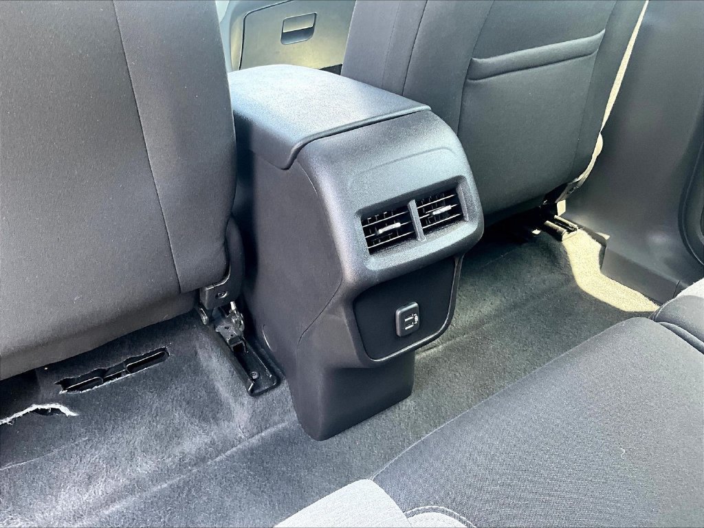Used 2024 Chevrolet Equinox LS FWD image 12