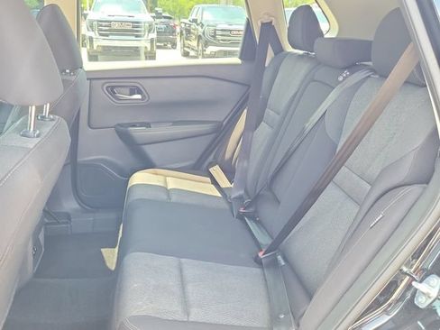 Used 2024 Nissan Rogue SV FWD image 12