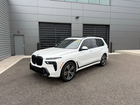Used 2024 BMW X7 xDrive40i w/ Executive Package AWD/4WD image 1