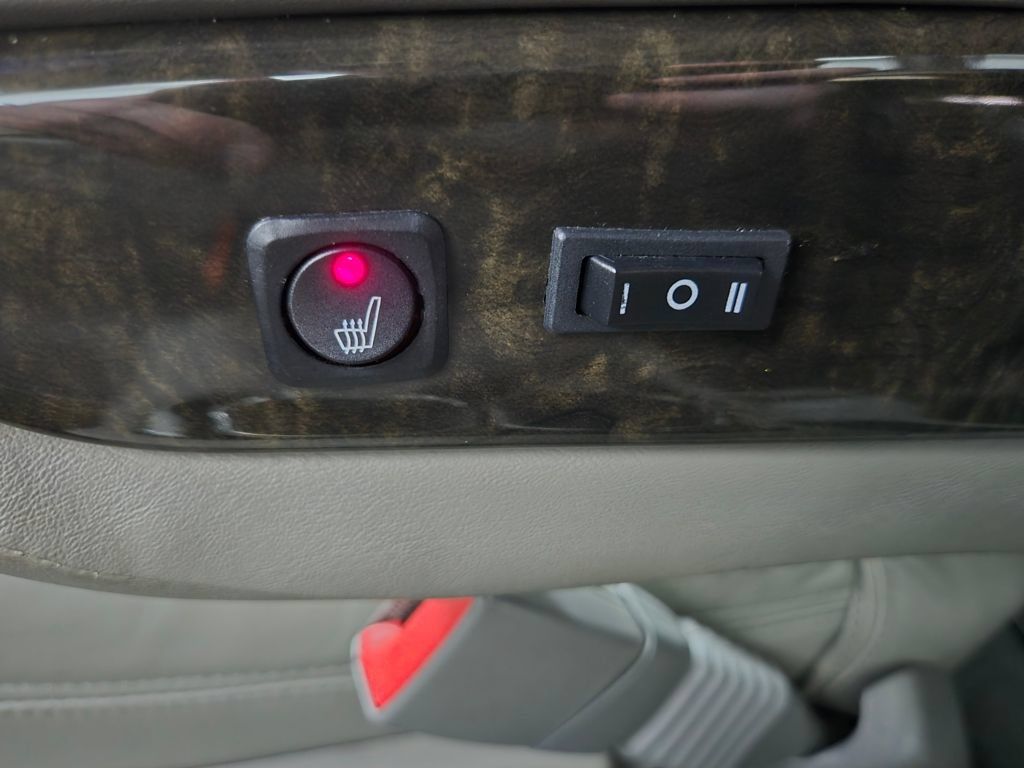 Used 2023 Chevrolet Express 2500 Extended RWD image 28