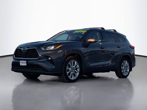 Used 2021 Toyota Highlander Limited image 12