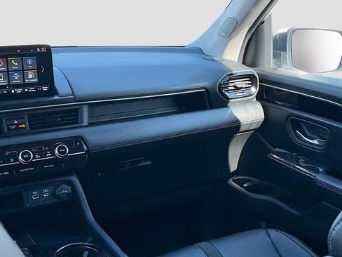 Used 2025 Honda Pilot Touring image 25