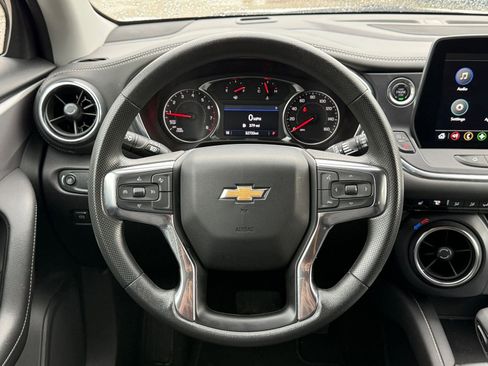 Used 2025 Chevrolet Blazer LT FWD image 28