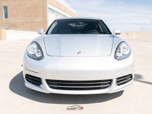 Used 2014 Porsche Panamera S image 2