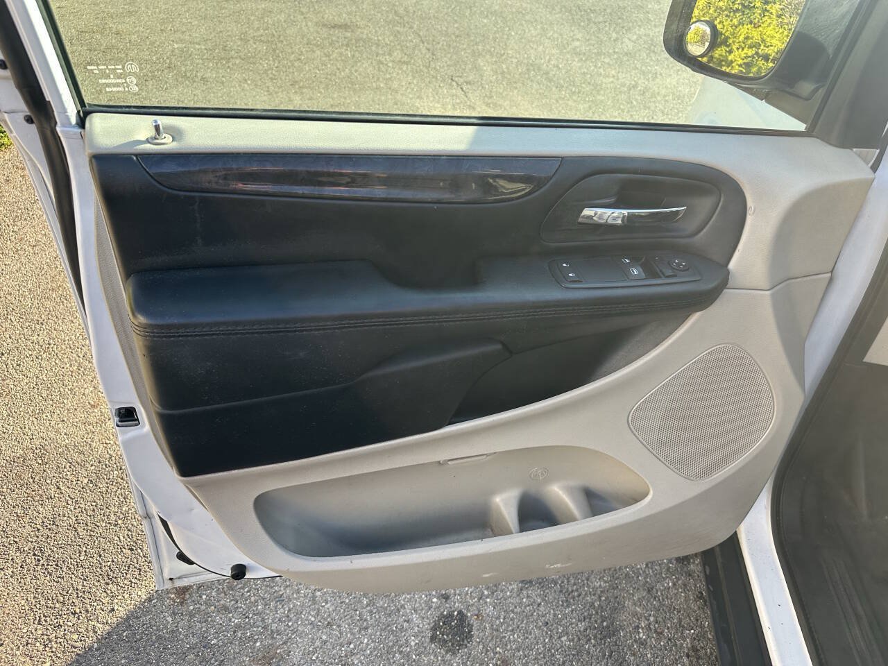 Used 2015 RAM C/V Tradesman FWD image 17
