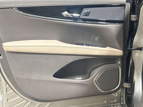 Certified 2023 Lincoln Nautilus AWD w/ Premium Package image 14