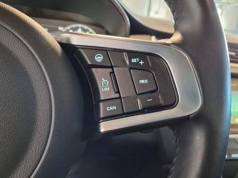 Used 2020 Jaguar E-PACE SE AWD/4WD image 24