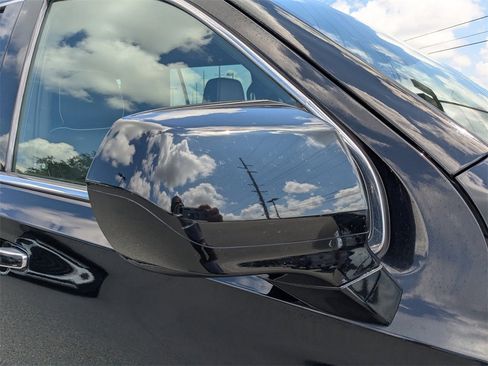 Used 2023 GMC Yukon SLT image 12