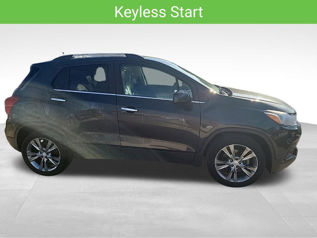 Used 2020 Chevrolet Trax LT w/ Sun & Sound Package FWD image 19