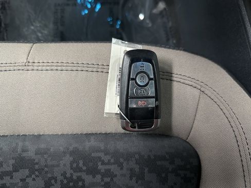 Used 2023 Ford Bronco Wildtrak image 40