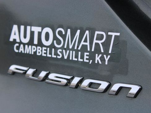 Used 2015 Ford Fusion SE w/ Equipment Group 202A FWD image 6