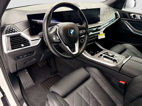 Certified 2026 BMW X5 sDrive40i w/ Parking Assistance Package RWD image 9
