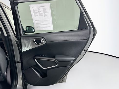 Used 2025 Kia Soul LX w/ LX Technology Package image 29