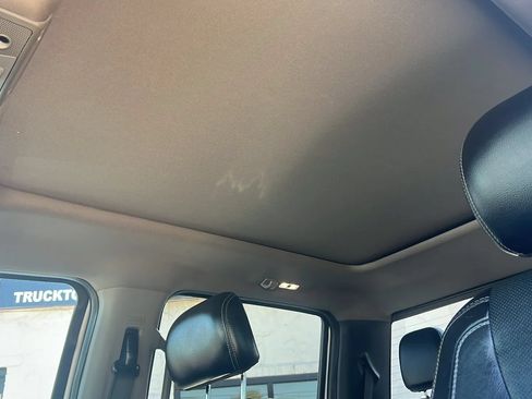 Used 2017 Ford F250 Lariat w/ Lariat Ultimate Package AWD/4WD image 24