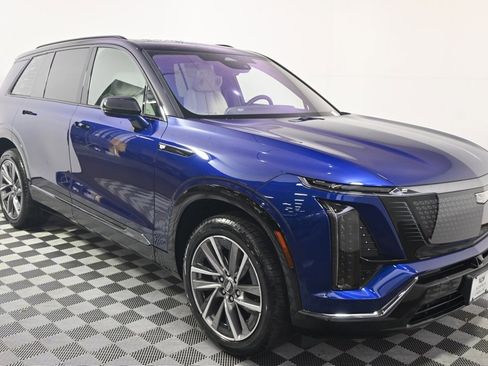 New 2026 Cadillac Vistiq Sport w/ LPO, Floor Liner Package image 8