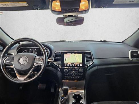 Used 2020 Jeep Grand Cherokee Laredo w/ Laredo X Package image 21