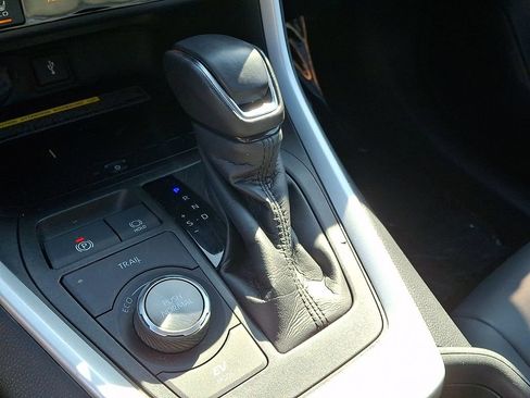 Certified 2021 Toyota RAV4 XSE AWD/4WD image 18