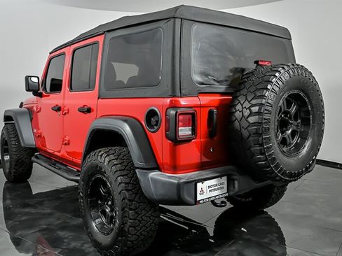Used 2018 Jeep Wrangler Unlimited Sport AWD/4WD image 7