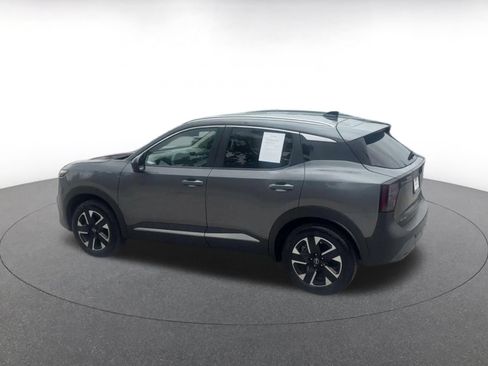 Used 2026 Nissan Kicks SV w/ Cold Weather Package AWD/4WD image 10